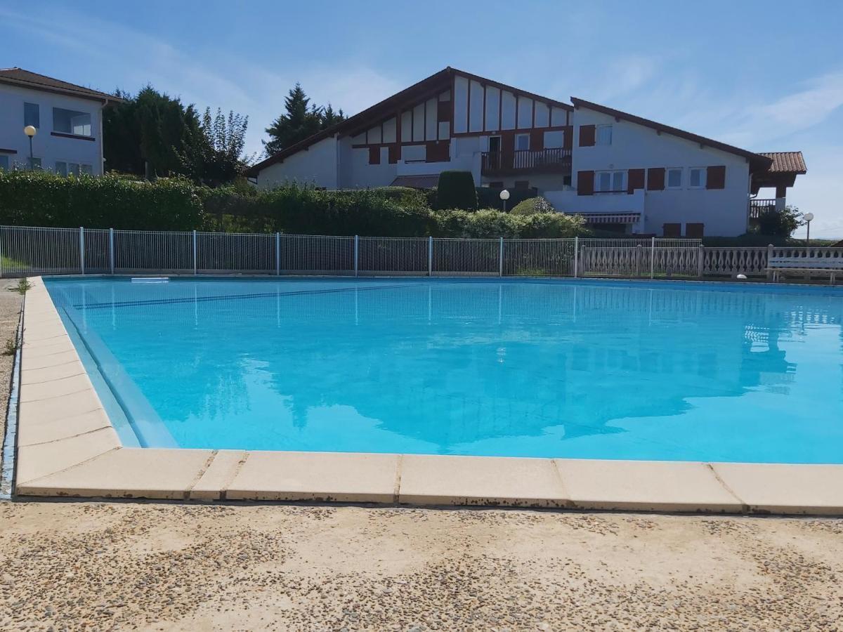 Appartement A Hendaye Avec Piscine Et A Cote De La Plage Eksteriør bilde