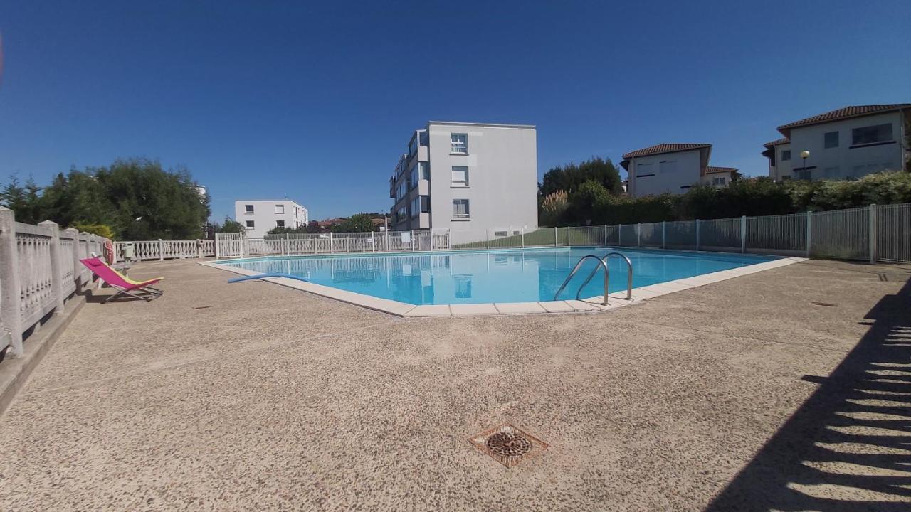 Appartement A Hendaye Avec Piscine Et A Cote De La Plage Eksteriør bilde